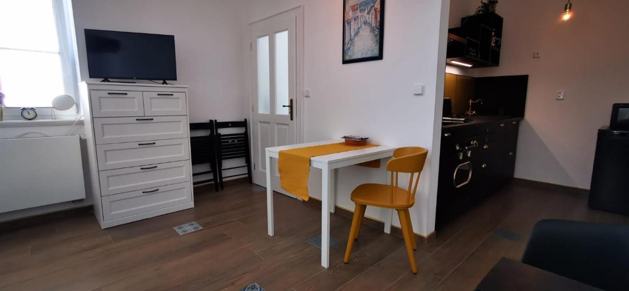 Apartman Augustin Jicin Exterior photo